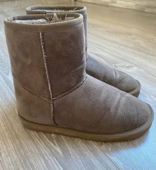 Cizme UGG marca TEX