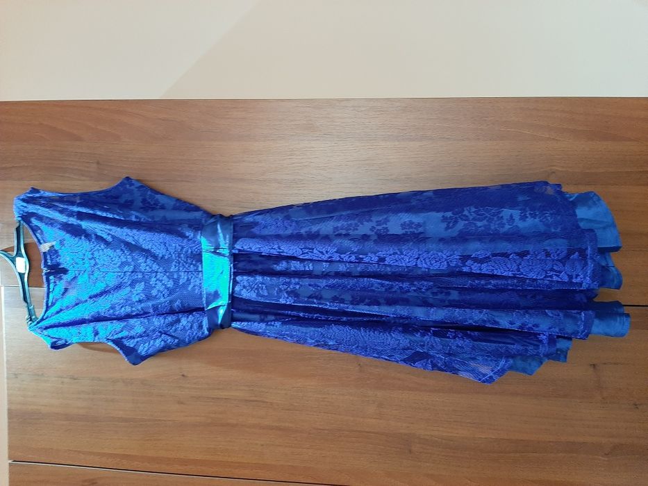 Официална рокля