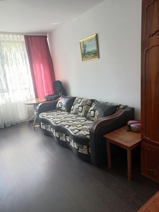 Proprietar inchiriez garsoniera A-uri etaj 2/4 mobilata utilata LIBERA