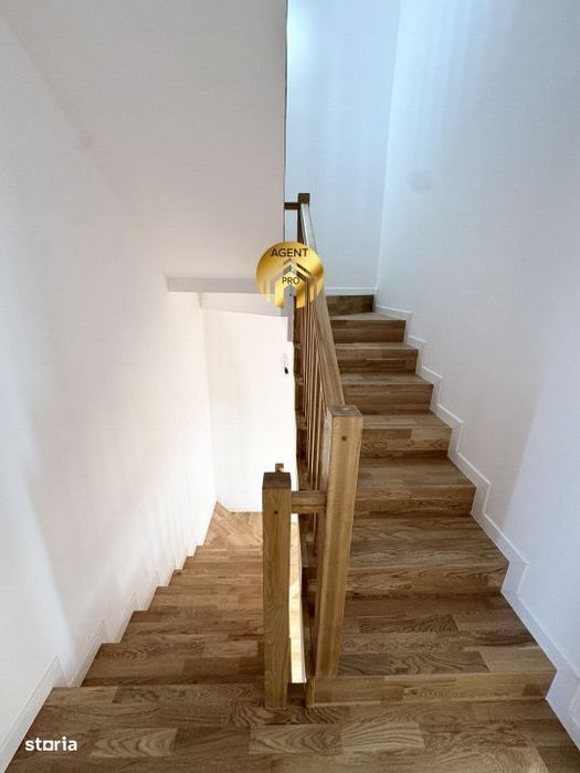 Vila P+1+M - 5 camere - Piscina in Complex, Otopeni Odaile