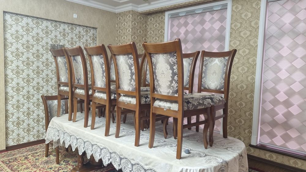 Монделюкс фирмасидан Мехмонхонлар кутиш учун комплект стол стул сотила