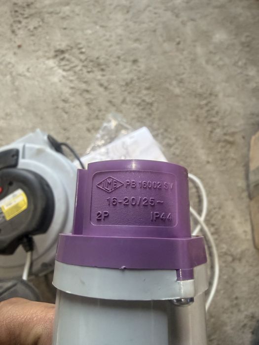 Катушка самосматывающаяся  mavel