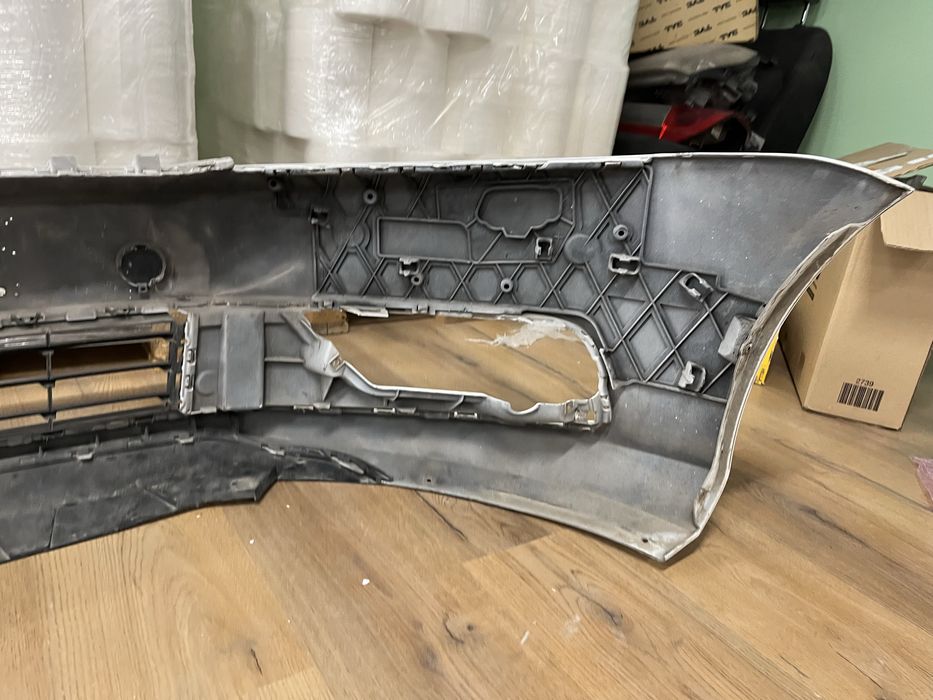 Предна броня за Passat b7