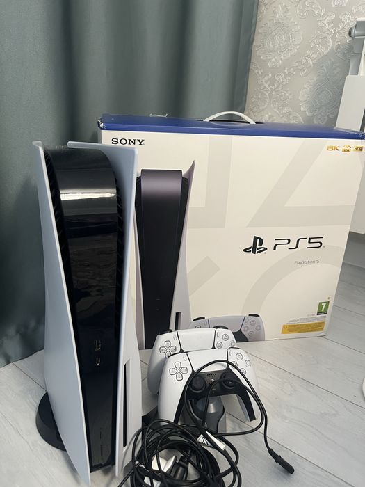 PS5 в отличном состояний ПС5