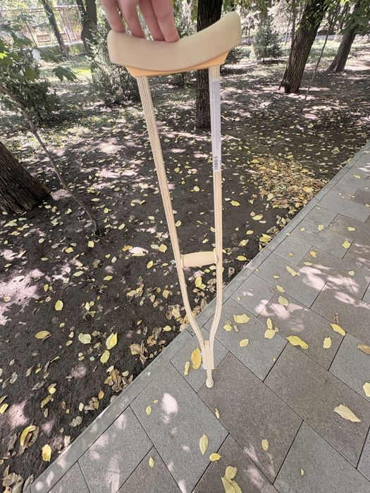 Костыль продам б/у