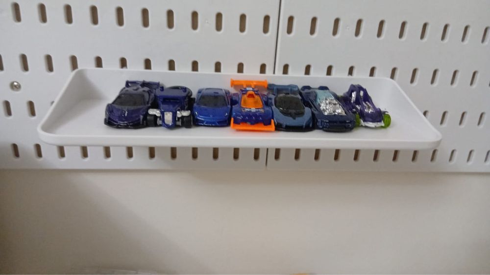 Машинки Hotwheels
