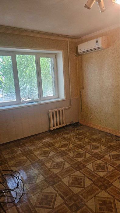 Метро. Хамза. 1 комнат. 1 этаж. Чиланзар-5 Кв. Кирпичный Дом.