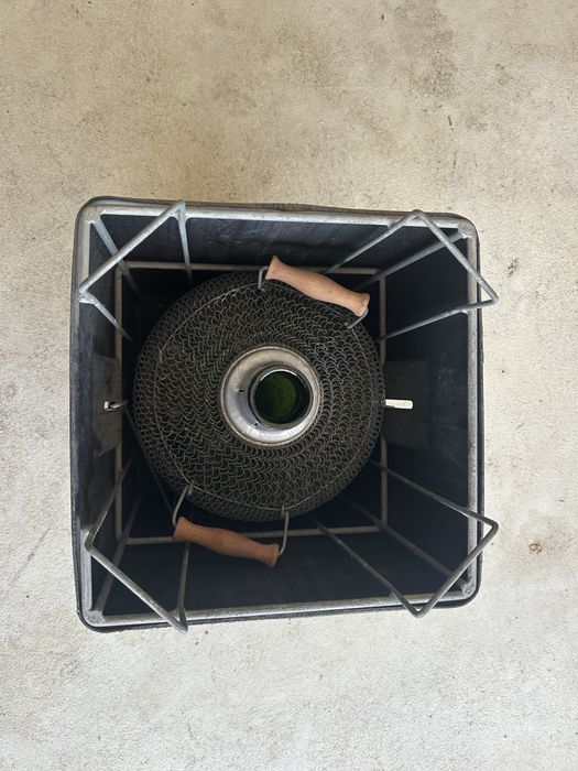 Damigeana 25 l cu plasa protectie si cutie protectie