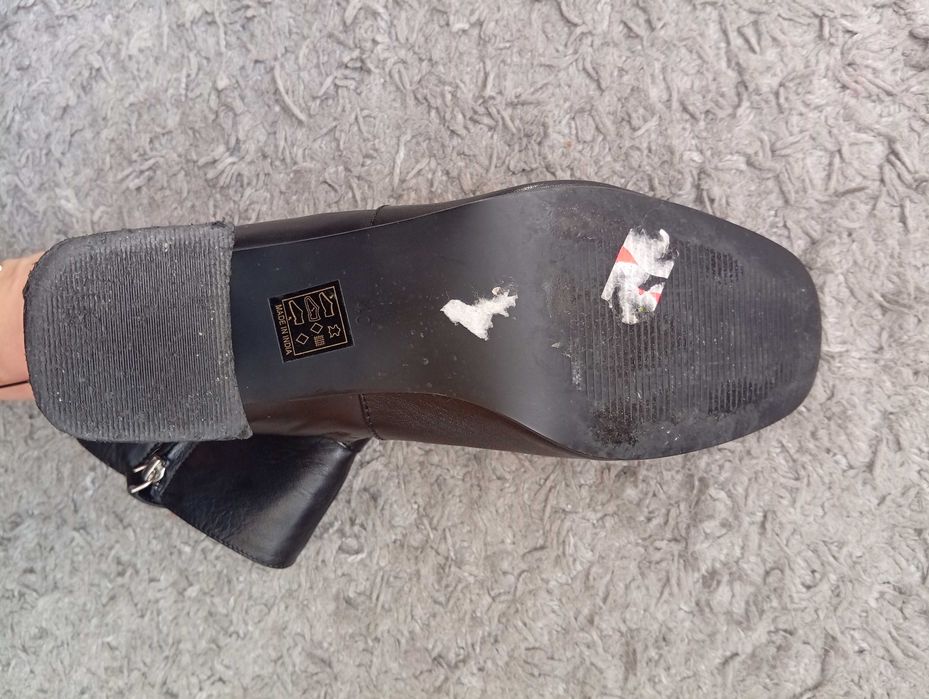 Дамски кожени ботуши