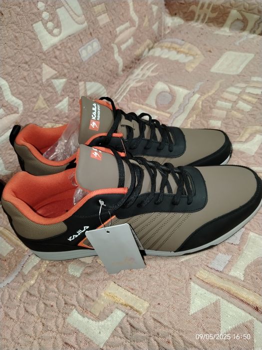 Кроссовки великаны