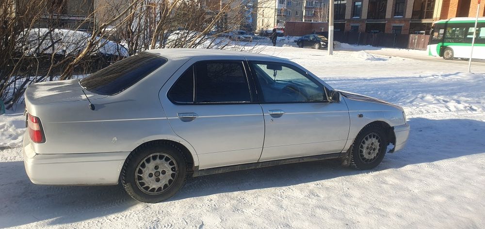 Продам ниссан блюберд