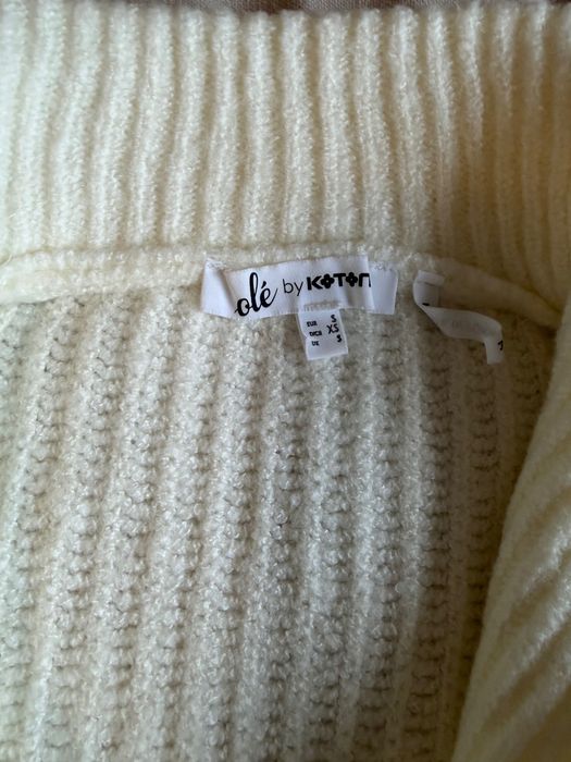 Топъл пуловер с Цип S размер