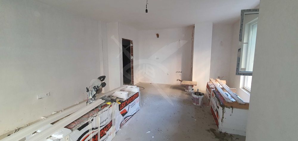 Продава се Тристаен апартамент в Пловдив, Христо Смирненски - 109 кв.м за 1080 €/кв.м - Снимка #2