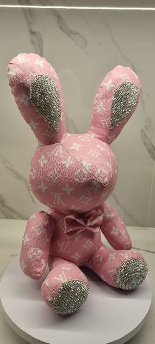 Зайци с экокожи LV