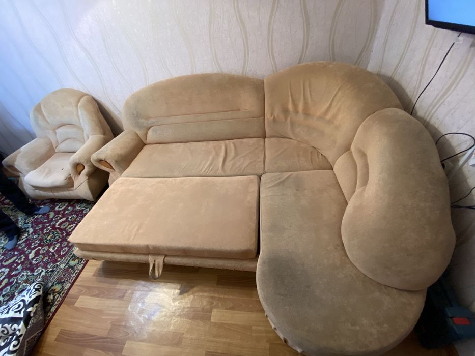 Продам диван в хорошем состоянии