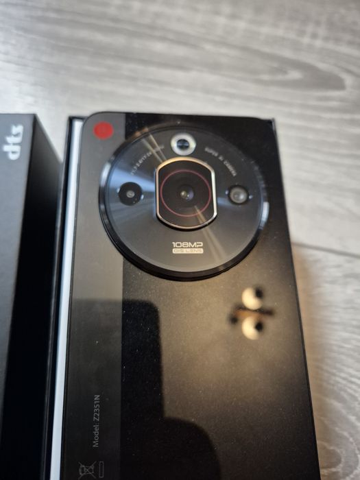 ZTE nubia Focus Pro 5G