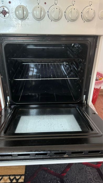 Продам газовую плиту