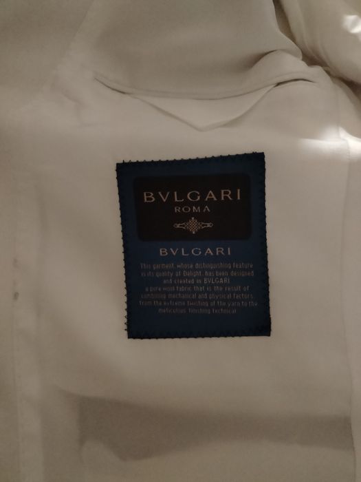 Продам костюм тройку BVLGARI