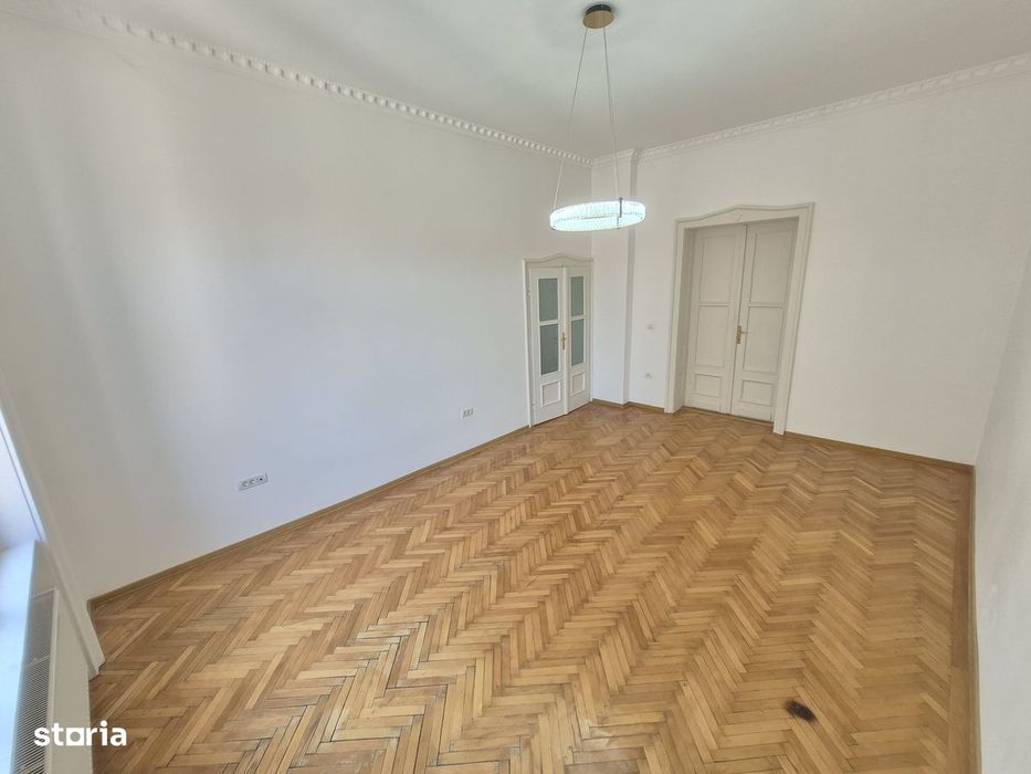 Birou de inchiriat-Piata Sinaia-3 Camere-86MP-Etaj 1-Centrala-800 Euro