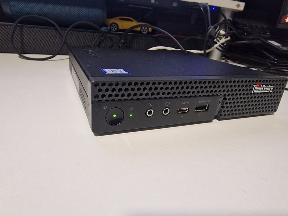 Mini PC Lenovo ThinkCentre M720q i5 Gen 9 / 8GB / SSD / Win 11 Pro Licențiat
