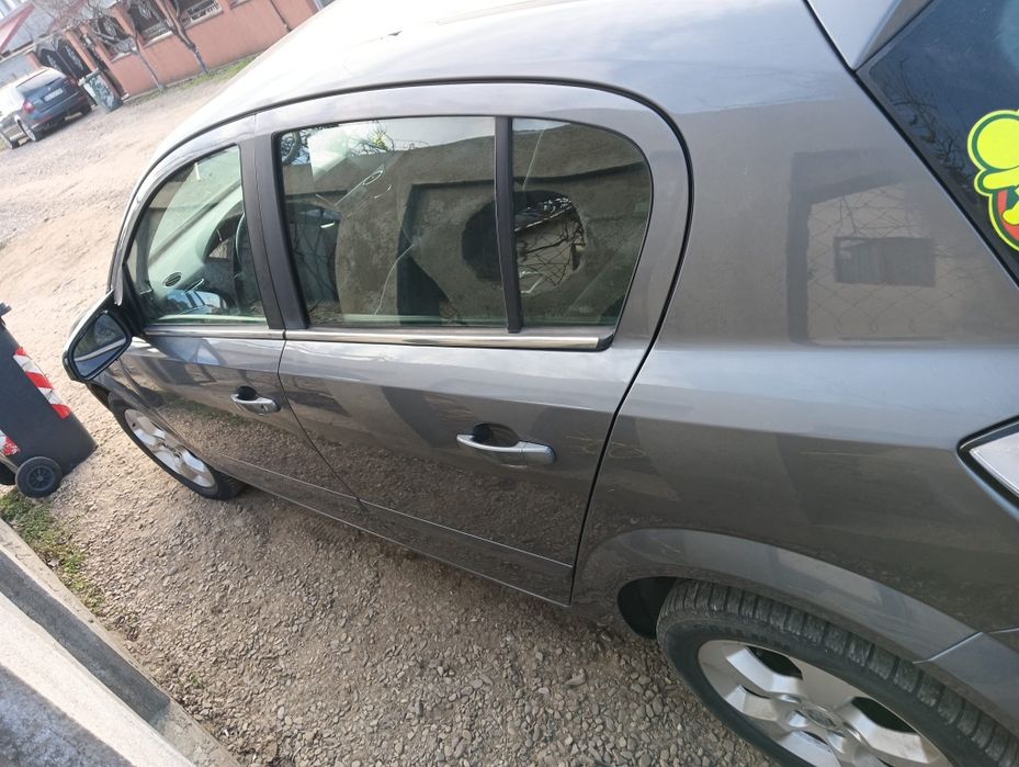 Se vinde opel astra h