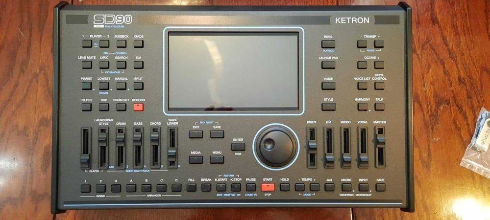 Продам новый KETRON SD90