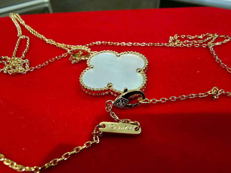 Van Cleef & Arpels VCA Rose Mother Long Magic Alhambra Дамско Колие