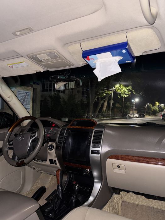 Toyota prado 120. 4 L