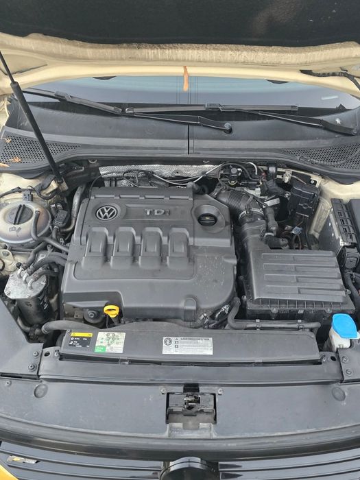 Продавам VW PASSAT B8 CRL НА ЧАСТИ ( пасат Б8 крл) и около 20 голф 5ци