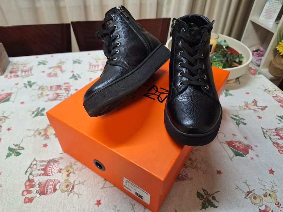 Дамски боти на Джани обували за час