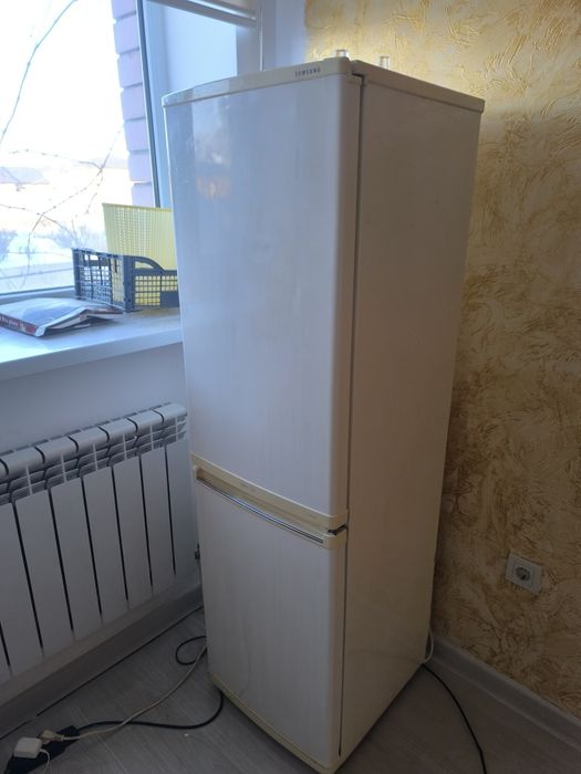 Продается холодильник