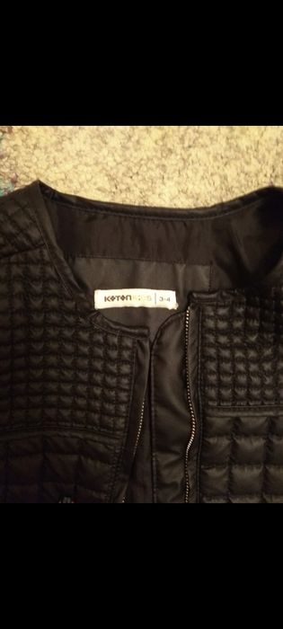 Продам куртку из экокожи на девочку