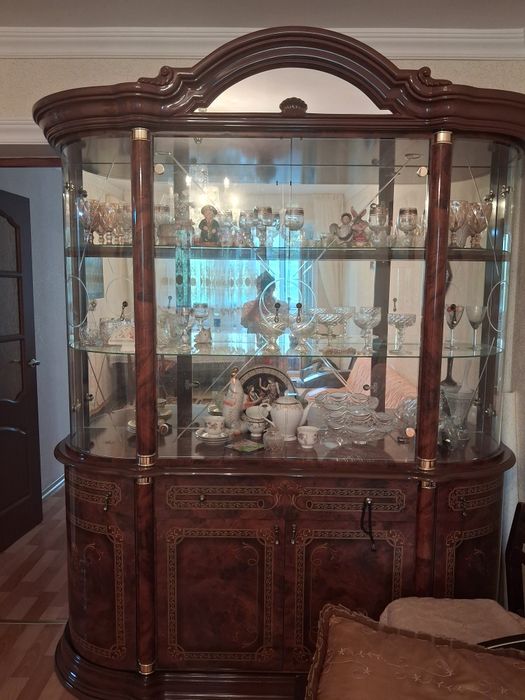 Сервант Итальянский