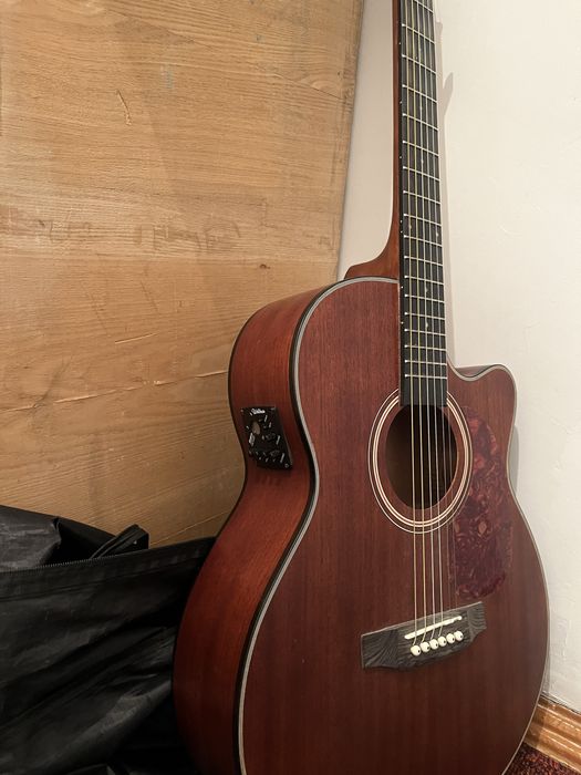 акустика-электрическая гитара