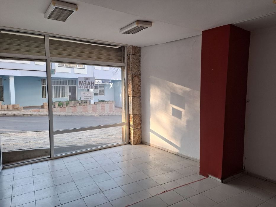 Дава се под наем Магазин в Варна, Левски - 30 кв.м за 102 € - Снимка #3