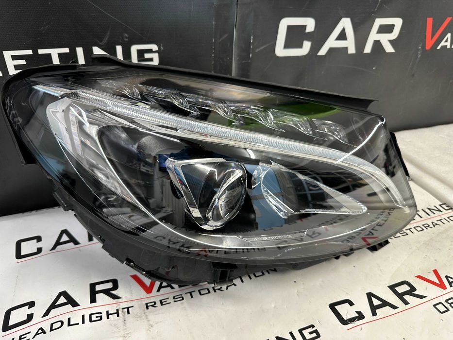Фар фарове десен LED Mercedes C W205 far farove Мерцедес Ц В205 205