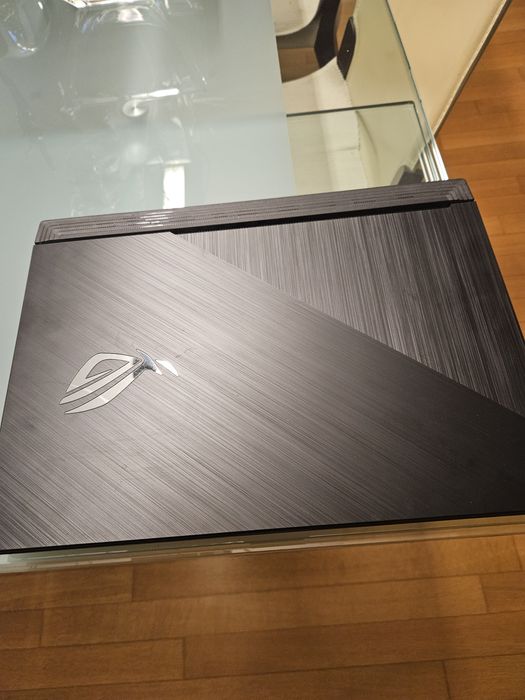 Лаптоп Asus Rog Stix G