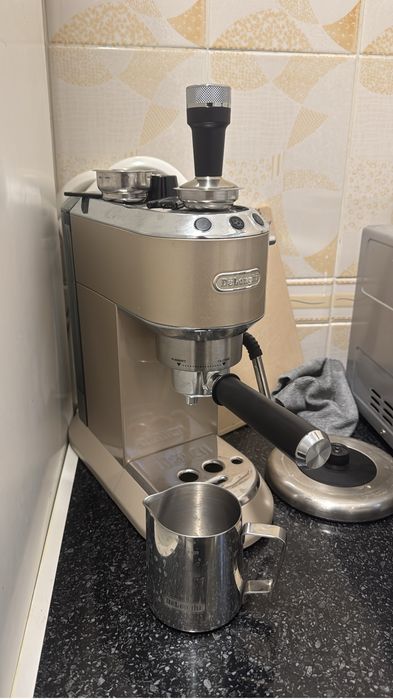 Кофемашина delonghi