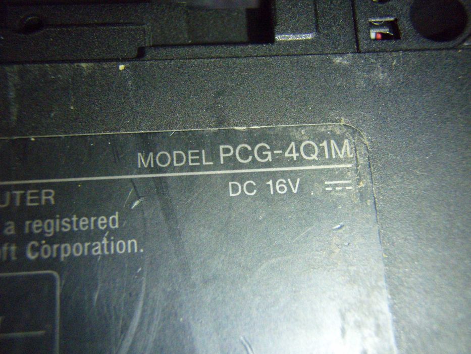 Dezmebrez Sony Vaio VGN-TT11WN, defect