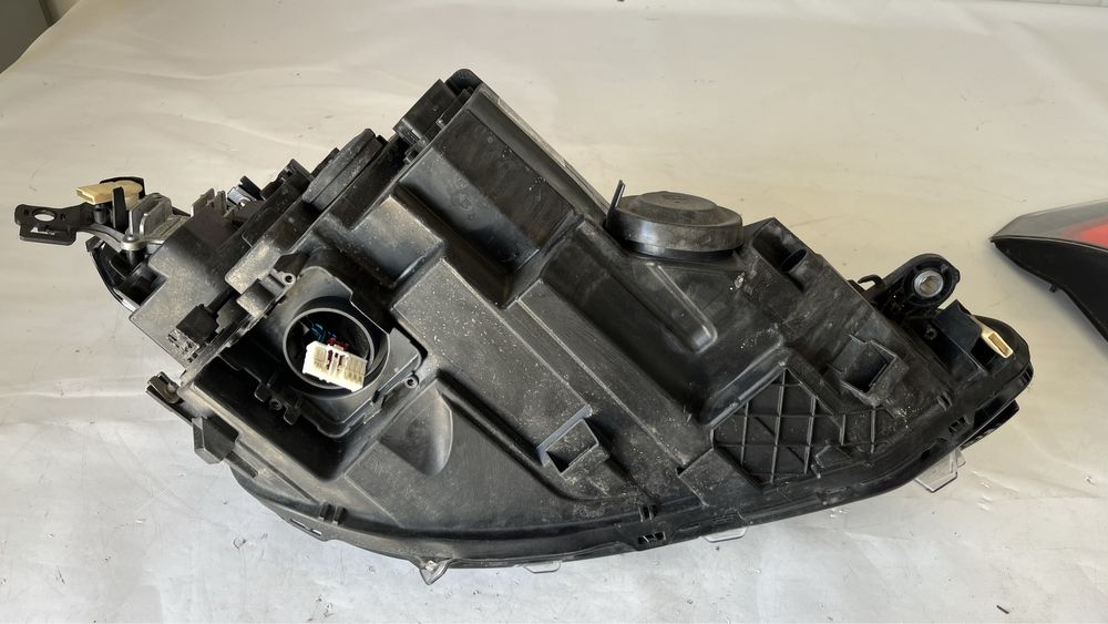 Ляв и десен фар VW Golf 8 2020-