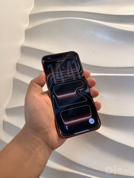 Iphone 17pro max Orange
