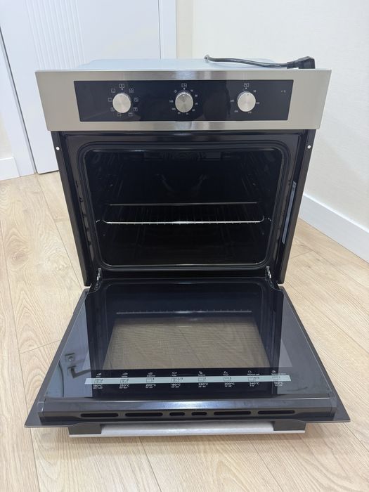 Продам духовой шкаф Midea