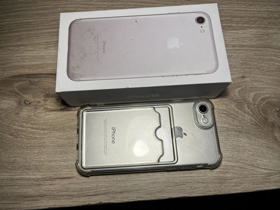 iPhone 7 Silver 128GB — в хорошом состояние