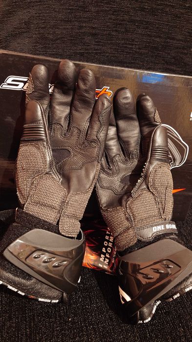 Продавам ръкавици Alpinestars SuperTech