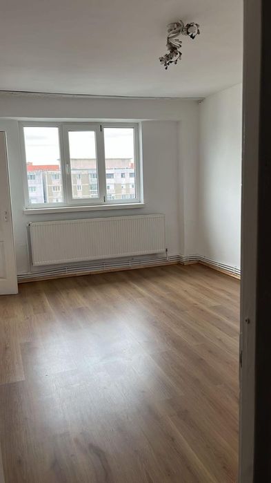 Vând apartament micro 20
