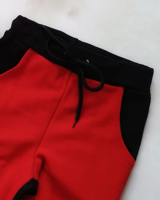 Спортивные костюмы