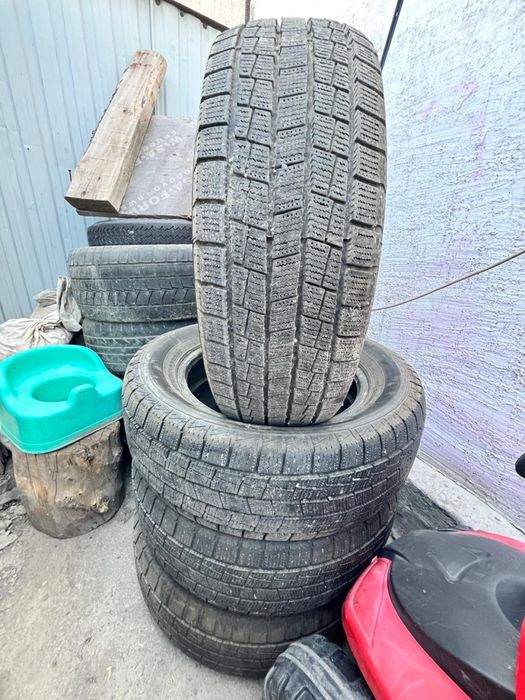 Продам шины липучка компелкт