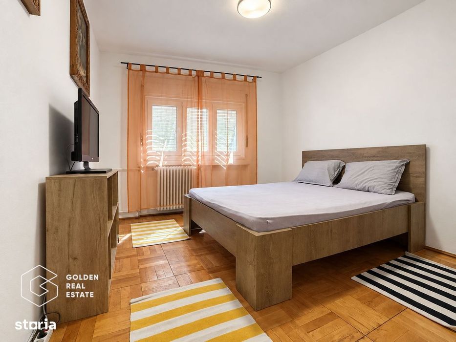 Apartament 3 camere, etaj 2, Piata Mica — fotografia 1
