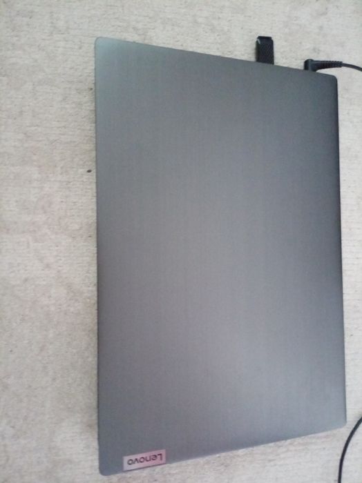 Ноутбук Lenovo V15