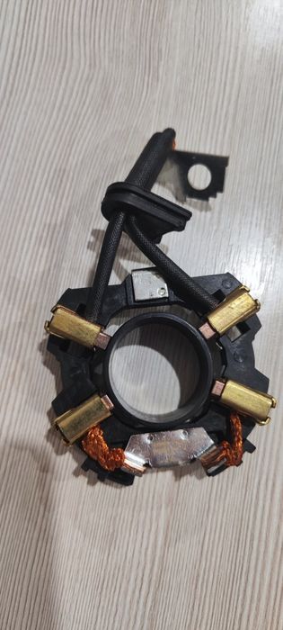 Щеткодержатель стартера Passat b3